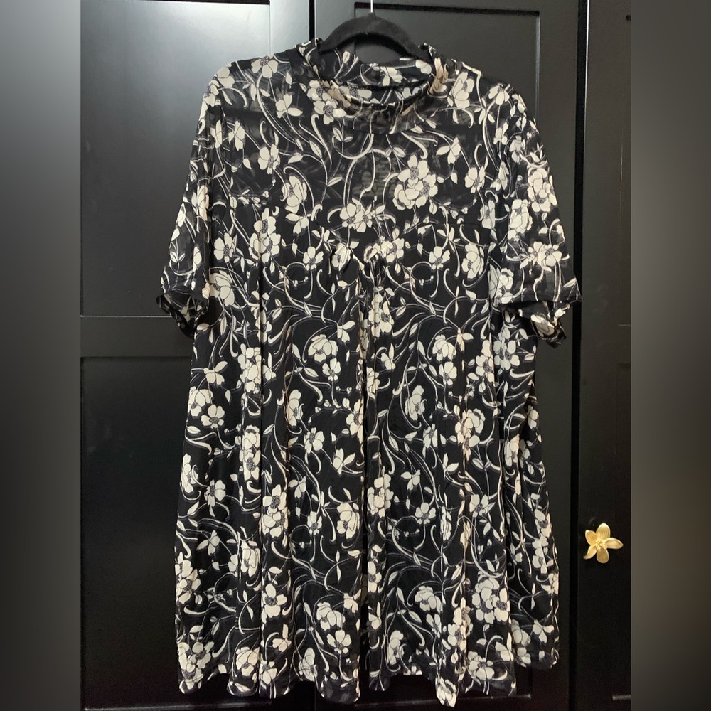 Michel Studio flirty blouse feminine plus size 4X flowy holiday party date night